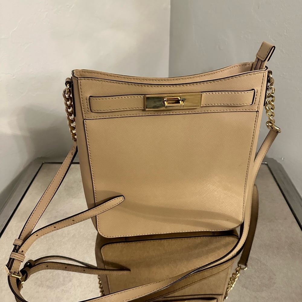 Micheal Kors crossbody